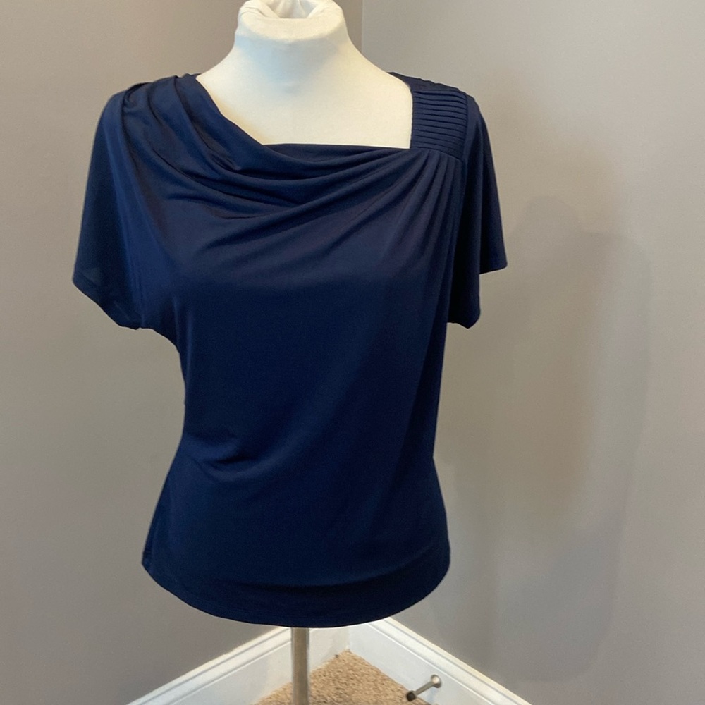 Jones navy top